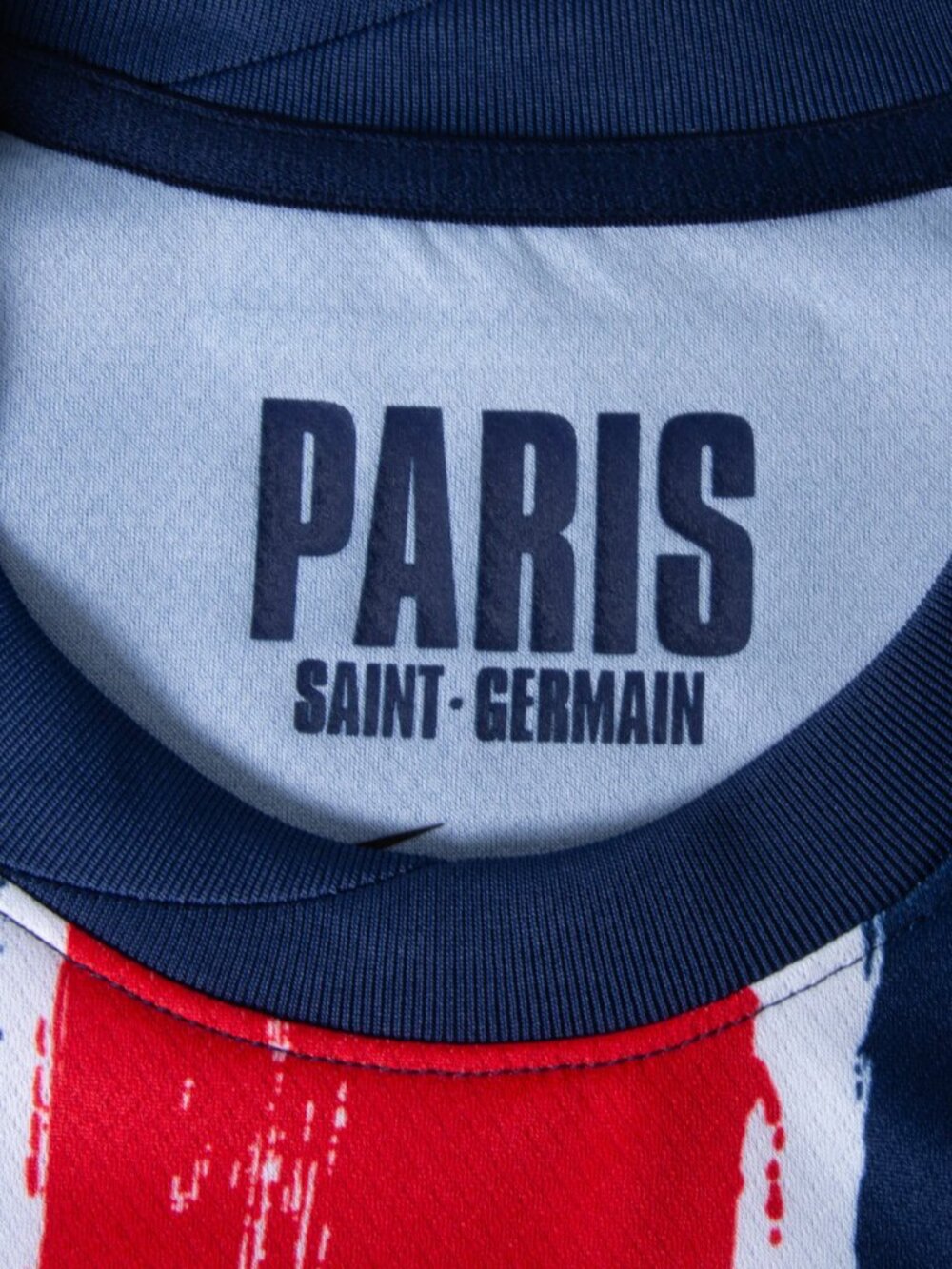 PSG; Paris Saint-Germain Final Munich 2025 Home Jersey – Achraf Hakimi #2 Large - Picture 4 of 6